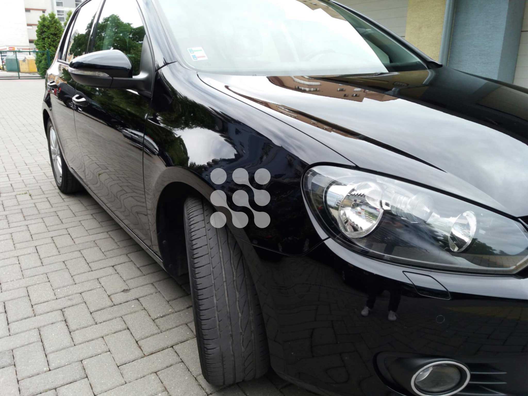 Čistenie a ošetrenie diskov a pneumatík na Volkswagen Golf VI | prémiová starostlivosť o kolesá